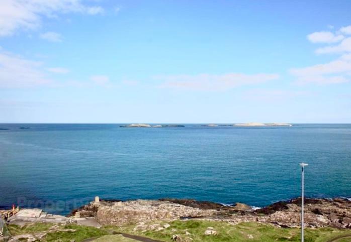 Cosy 3 Bedroom Apartment In Central Portrush With Sea Views Exterior photo